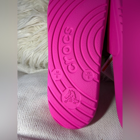 Crocs Slide Men's 6/ Women's 8 Pink Single Band Sandals 210088-6TW NWT - Picture 7 of 7